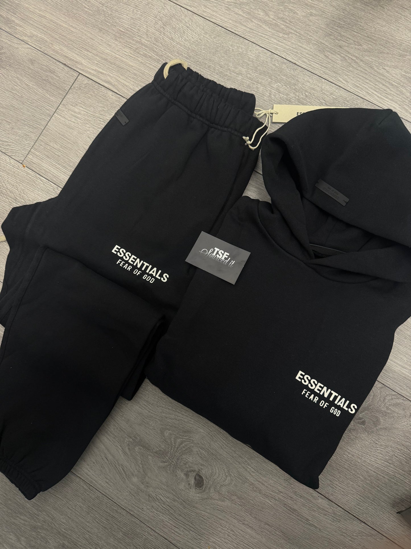 Black and White Essentials ‘FW24’